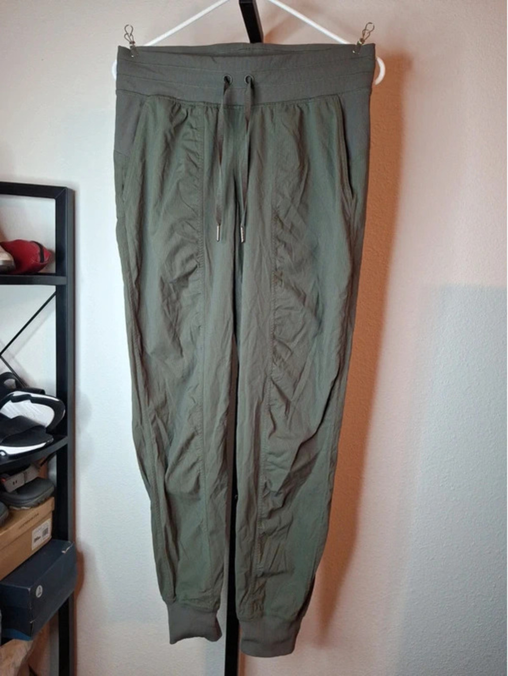 Lululemon Dance Studio Mid-Rise Joggers size 8